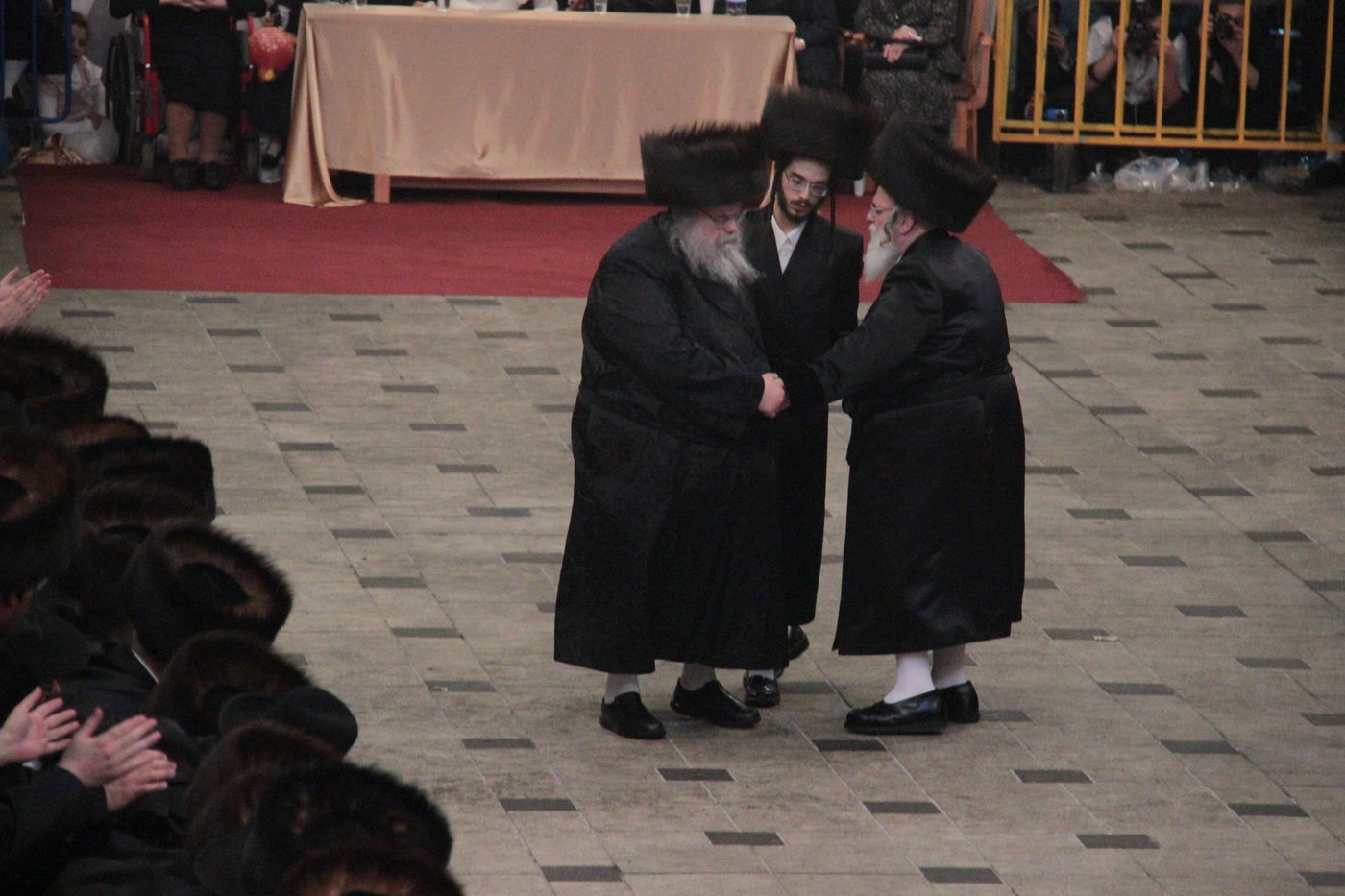 ריקוד ה"מצווה טאנץ" בחתונת 'הנסיך' • וידאו