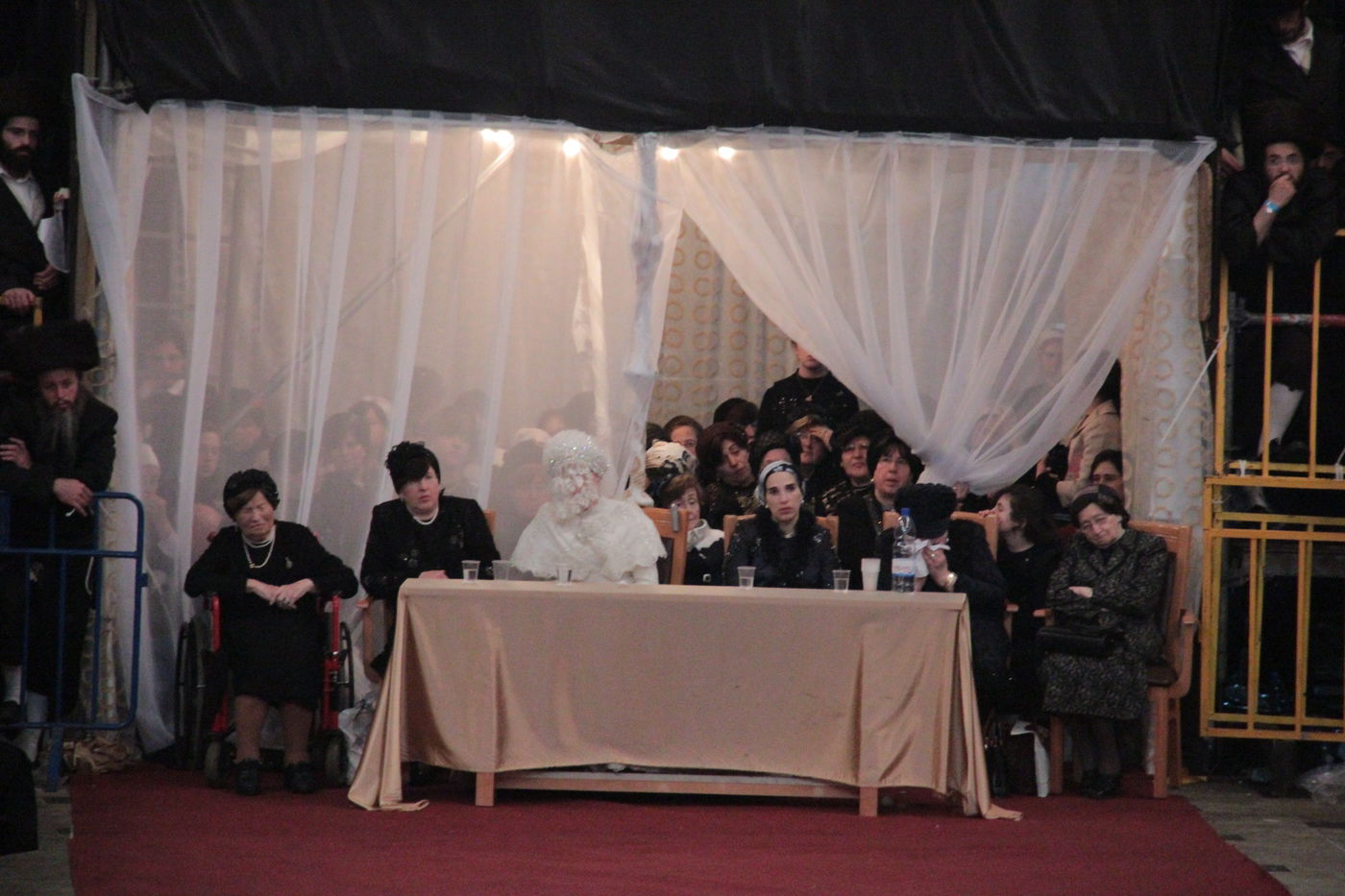 ריקוד ה"מצווה טאנץ" בחתונת 'הנסיך' • וידאו