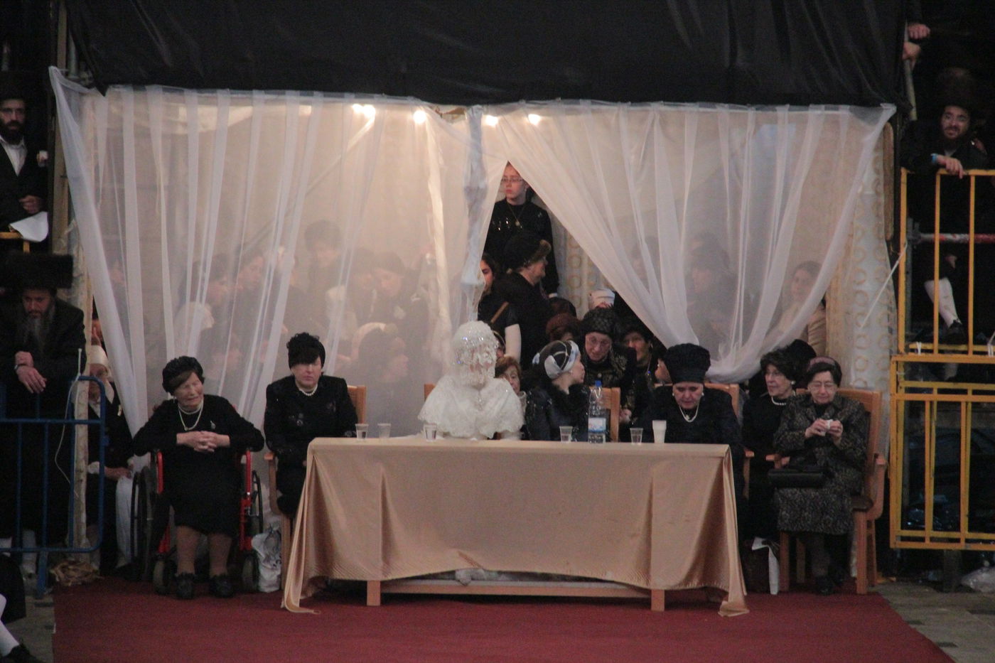 ריקוד ה"מצווה טאנץ" בחתונת 'הנסיך' • וידאו