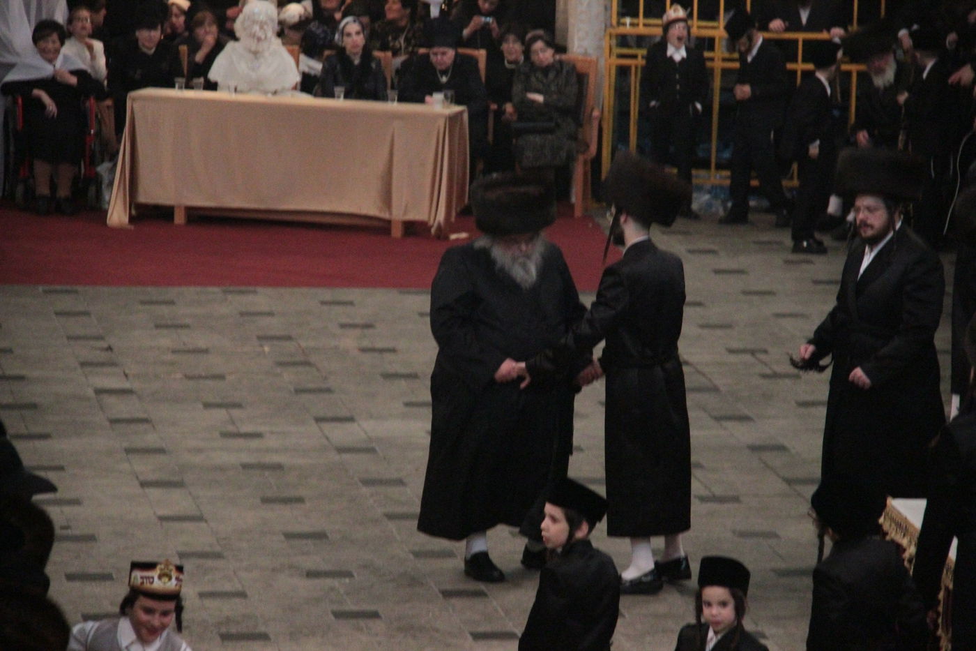 ריקוד ה"מצווה טאנץ" בחתונת 'הנסיך' • וידאו