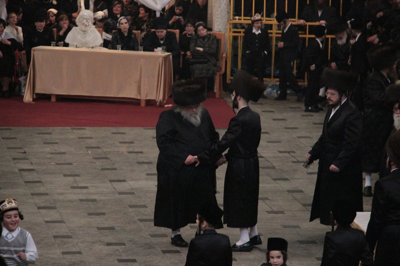 ריקוד ה"מצווה טאנץ" בחתונת 'הנסיך' • וידאו