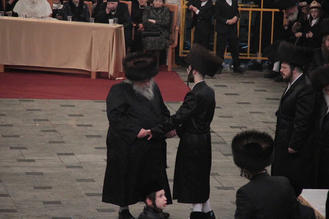 ריקוד ה"מצווה טאנץ" בחתונת 'הנסיך' • וידאו