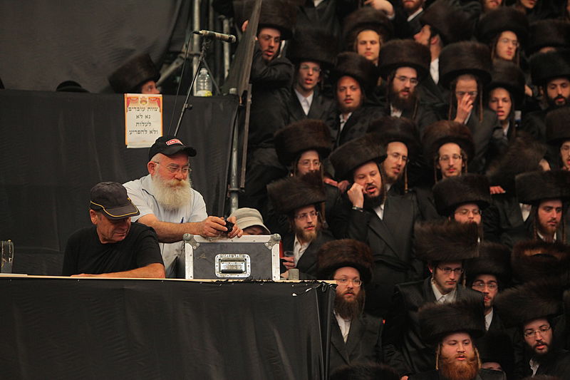 רגע השיא: כ"ק האדמו"ר בריקוד עם הכלה • תיעוד