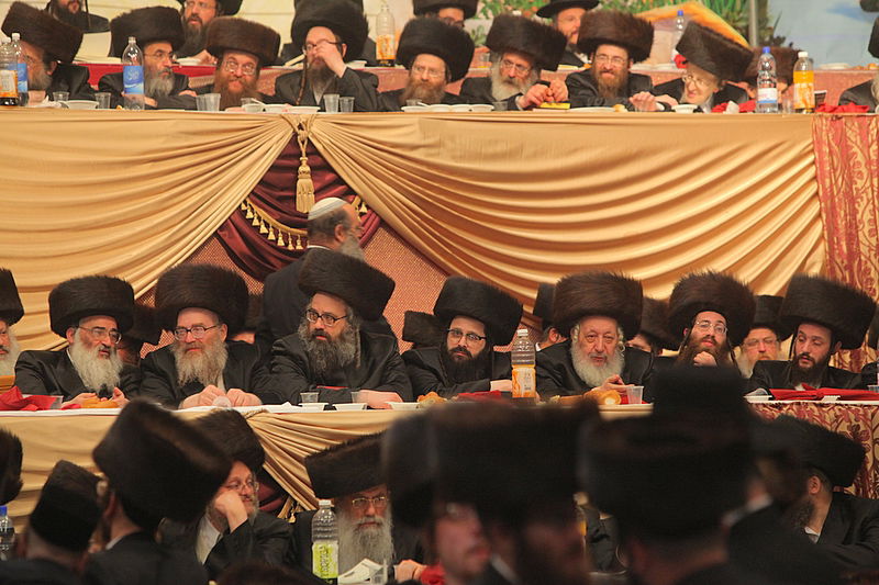 רגע השיא: כ"ק האדמו"ר בריקוד עם הכלה • תיעוד