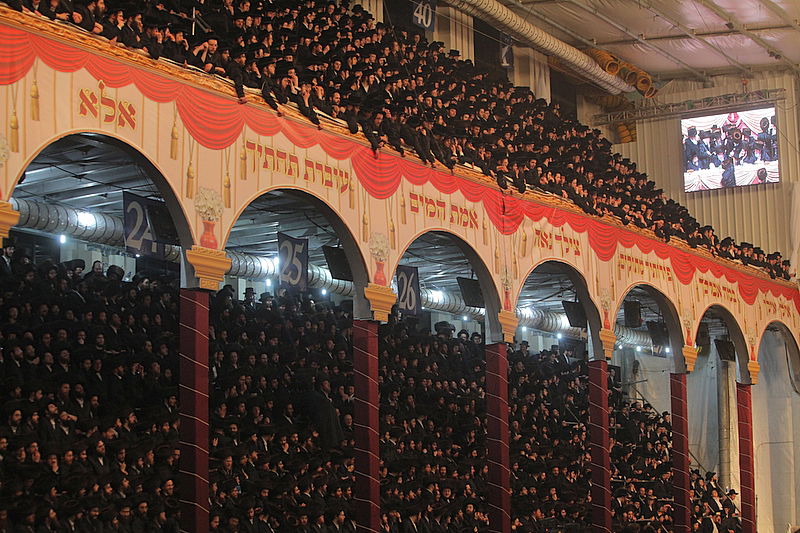 רגע השיא: כ"ק האדמו"ר בריקוד עם הכלה • תיעוד