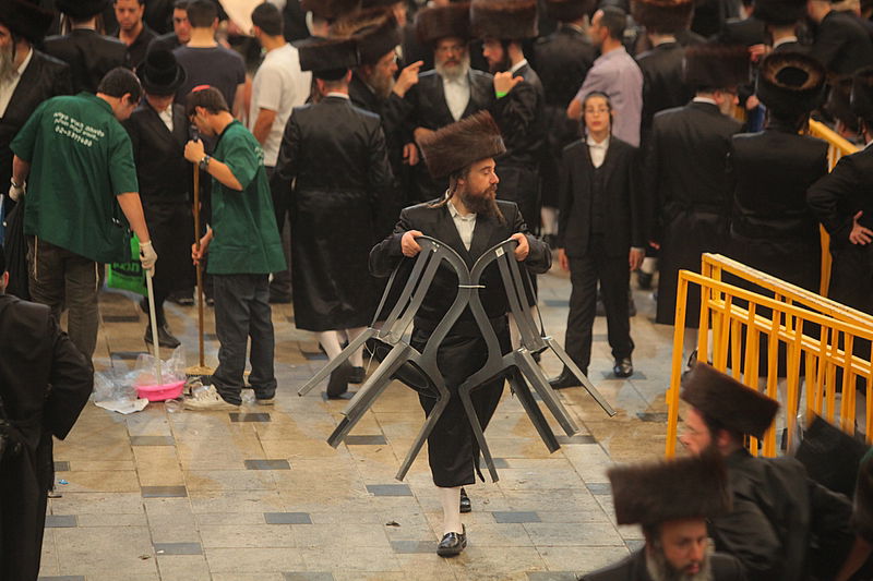 רגע השיא: כ"ק האדמו"ר בריקוד עם הכלה • תיעוד