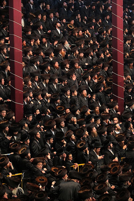 רגע השיא: כ"ק האדמו"ר בריקוד עם הכלה • תיעוד