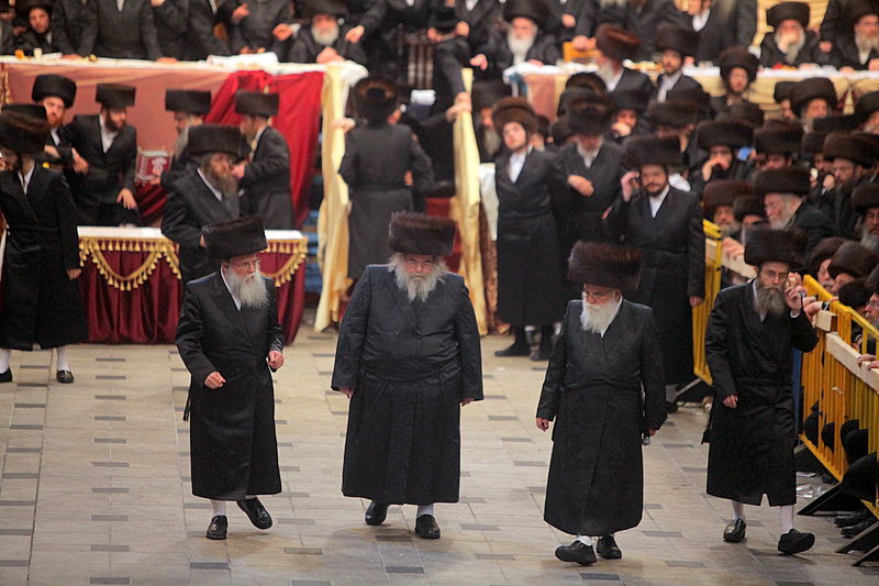 רגע השיא: כ"ק האדמו"ר בריקוד עם הכלה • תיעוד