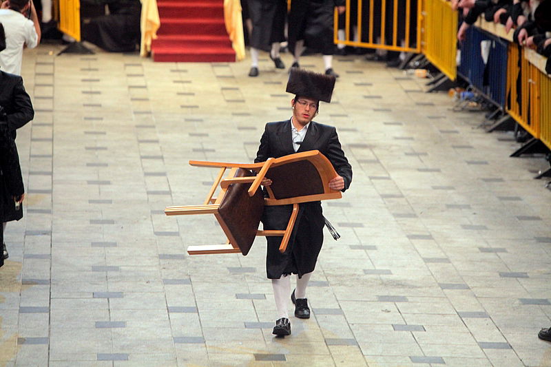 רגע השיא: כ"ק האדמו"ר בריקוד עם הכלה • תיעוד