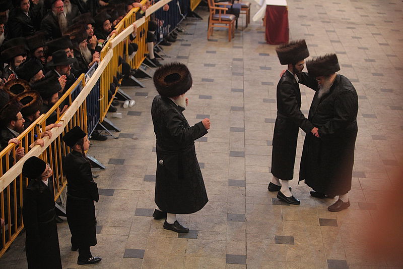 רגע השיא: כ"ק האדמו"ר בריקוד עם הכלה • תיעוד