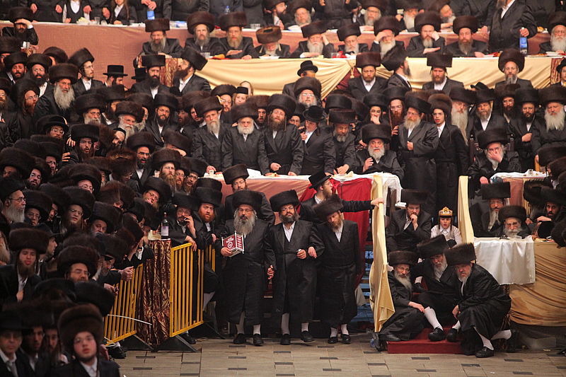 רגע השיא: כ"ק האדמו"ר בריקוד עם הכלה • תיעוד