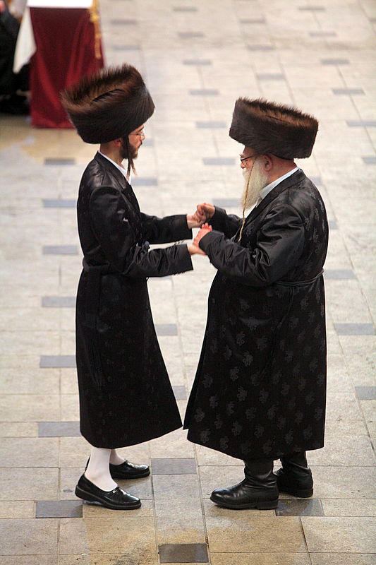 רגע השיא: כ"ק האדמו"ר בריקוד עם הכלה • תיעוד