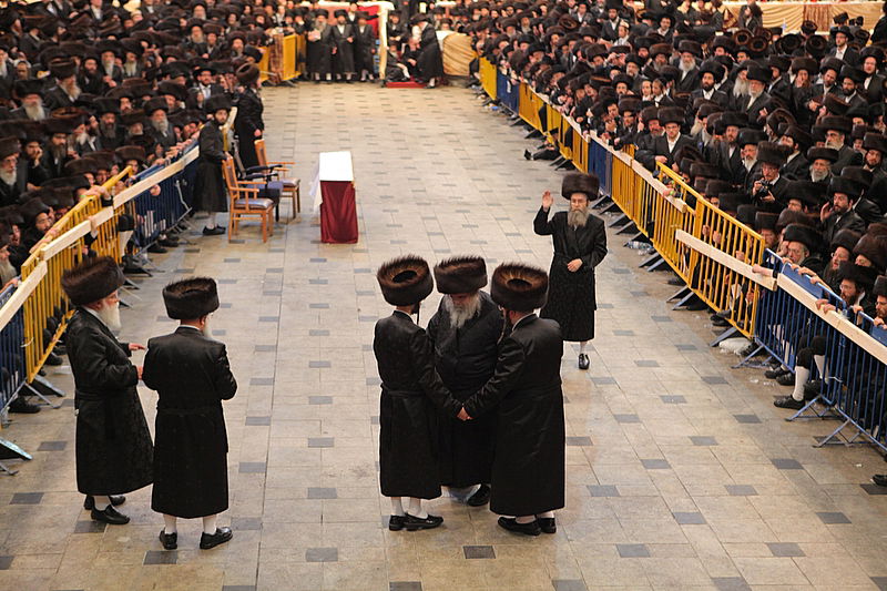 רגע השיא: כ"ק האדמו"ר בריקוד עם הכלה • תיעוד