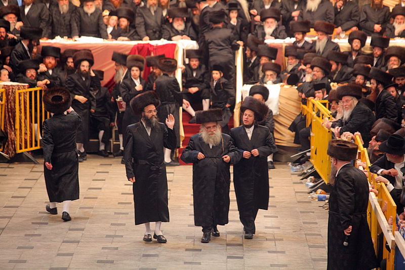 רגע השיא: כ"ק האדמו"ר בריקוד עם הכלה • תיעוד
