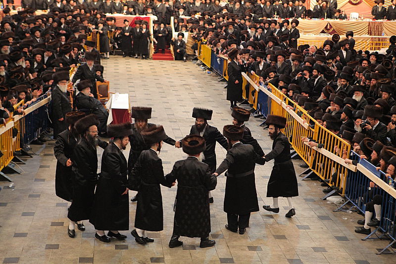 רגע השיא: כ"ק האדמו"ר בריקוד עם הכלה • תיעוד