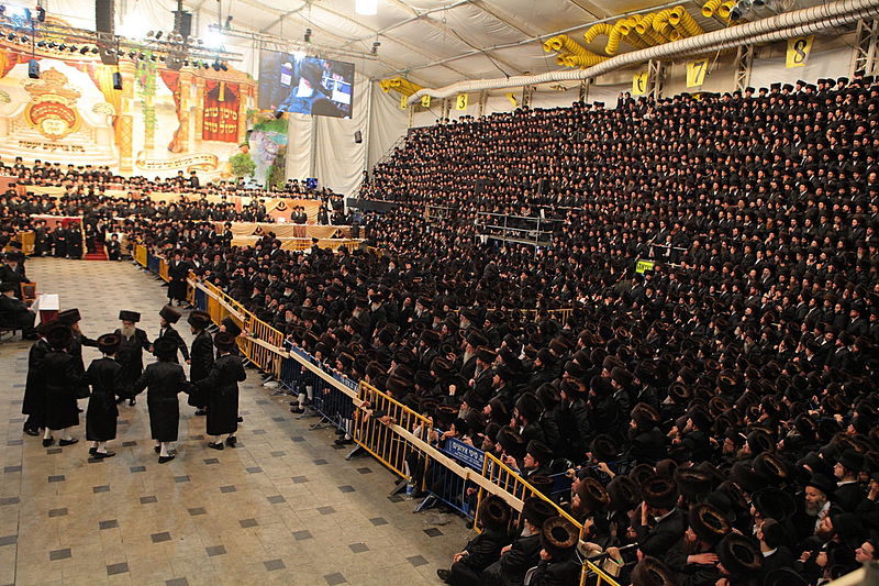 רגע השיא: כ"ק האדמו"ר בריקוד עם הכלה • תיעוד