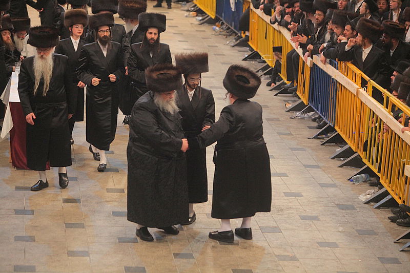 רגע השיא: כ"ק האדמו"ר בריקוד עם הכלה • תיעוד