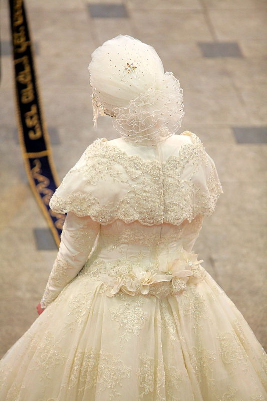 רגע השיא: כ"ק האדמו"ר בריקוד עם הכלה • תיעוד