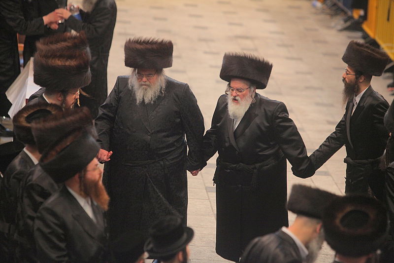 רגע השיא: כ"ק האדמו"ר בריקוד עם הכלה • תיעוד