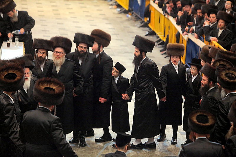 רגע השיא: כ"ק האדמו"ר בריקוד עם הכלה • תיעוד