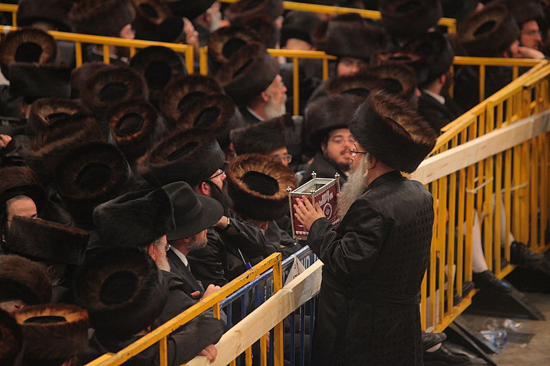 רגע השיא: כ"ק האדמו"ר בריקוד עם הכלה • תיעוד