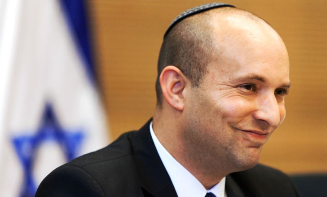 דו-פרצופיות. בנט