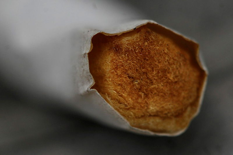 סיגריה, לא בבית הספר