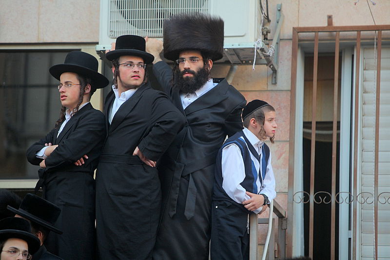 מרהיב: הוכנס ספר התורה של בעל ה"ישועות משה"