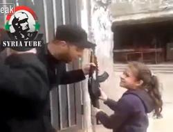 חינוך נוסח לבנון: בחיזבאללה מלמדים ילדה בת 7 לירות