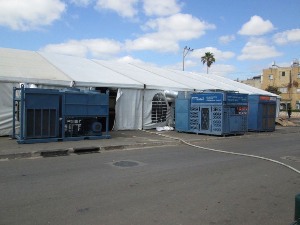 צפו: צאנז נערכת לחתונת הענק