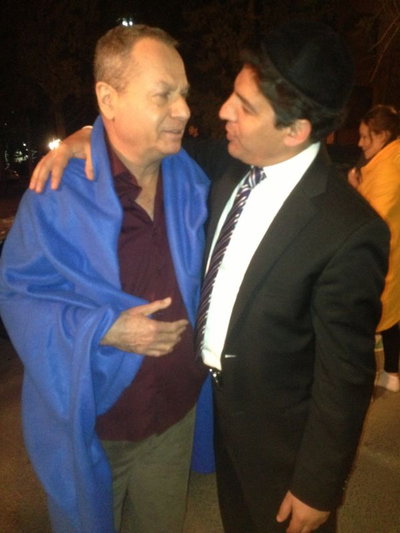 מה עשה השחקן שלמה בראבא במאה שערים?