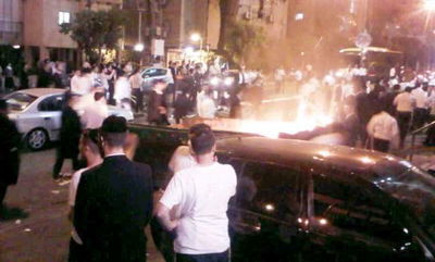 ההפגנה, אמש