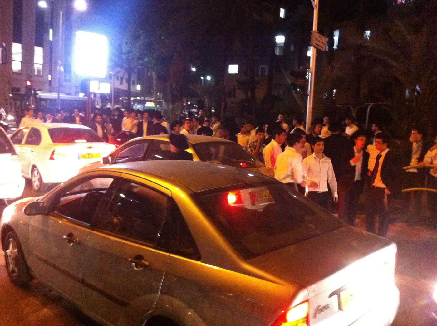 ההפגנות בבני ברק, הלילה