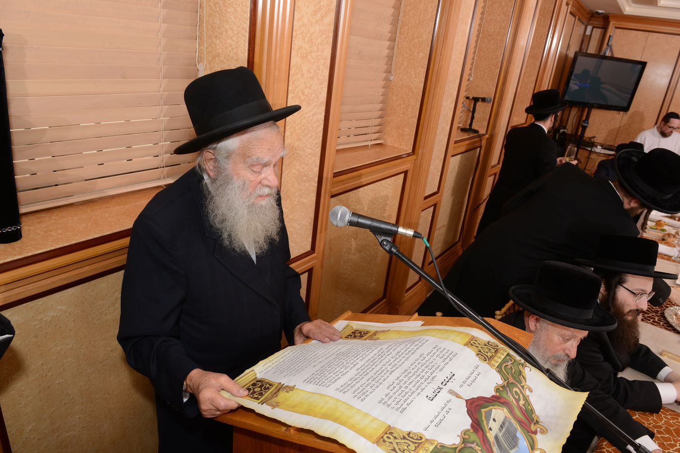 צפו: דינר לישיבת 'עץ חיים - באבוב'