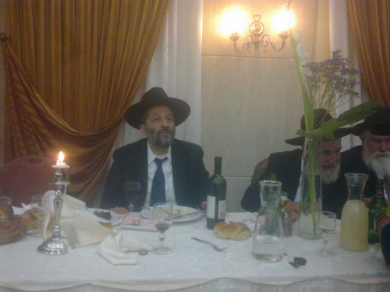 כיבד את הטבריינים. דרעי בחתונה