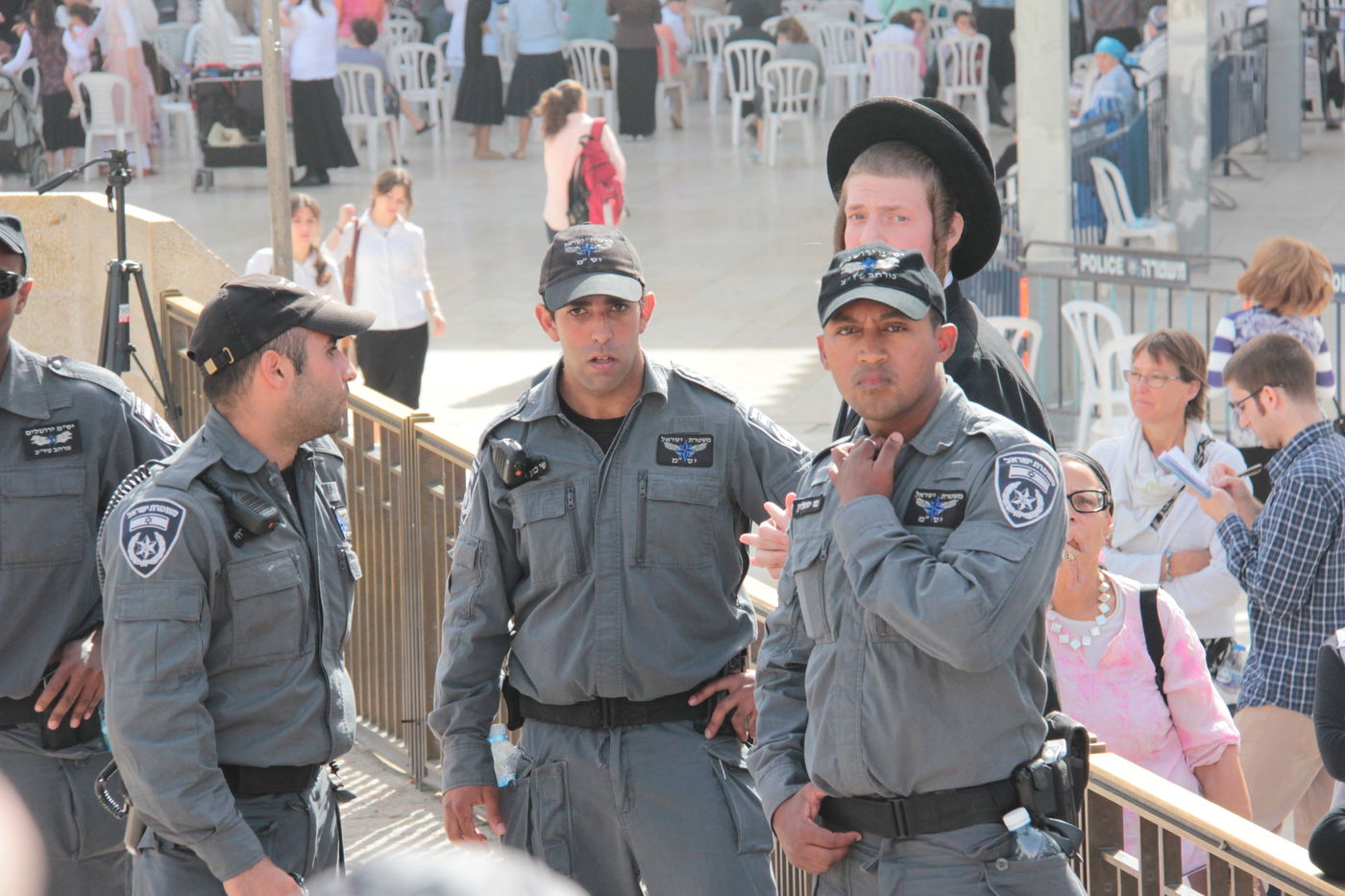 דרעי: קבוצה פרובוקטיבית מכתיבה התנהלות המשטרה; מוזס: מדינה הזויה