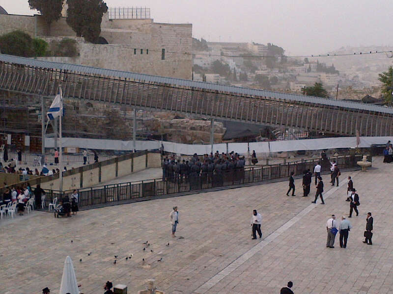 הרפורמים ניצחו את העם היהודי: הכותל המערבי נסגר למתפללים חרדים