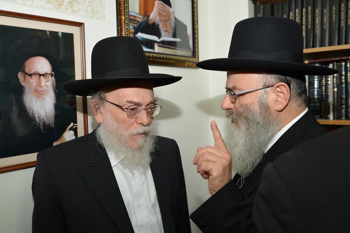 הכנסת ספר תורה לזכר הגרי"ש אלישיב • גלריה