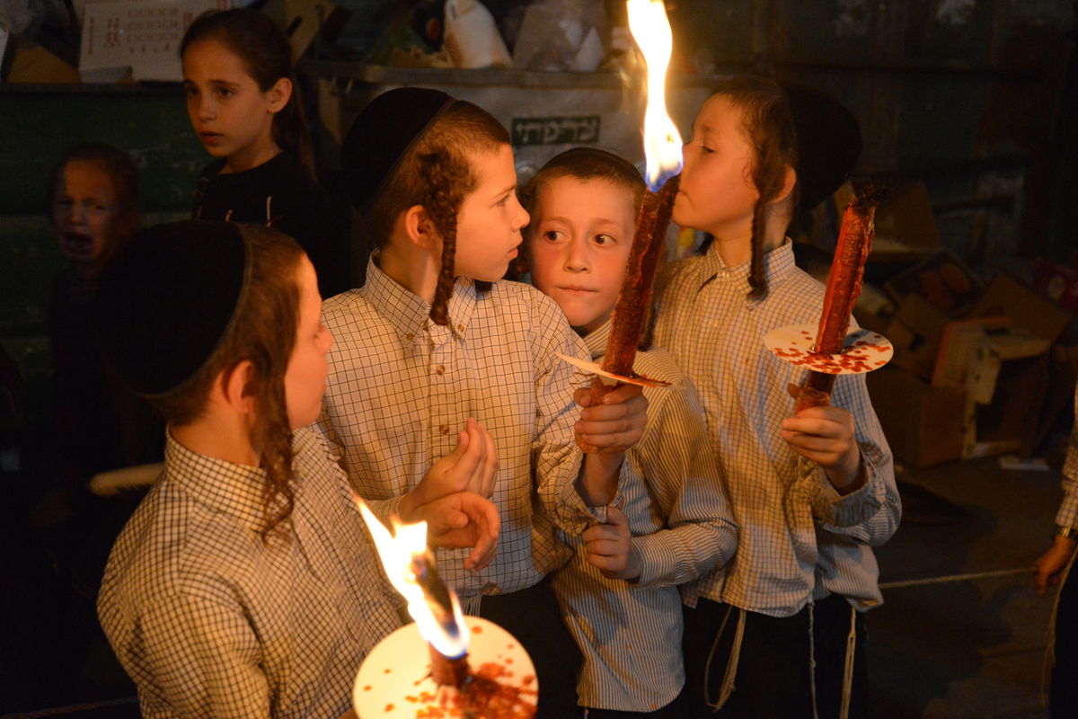הכנסת ספר תורה לזכר הגרי"ש אלישיב • גלריה