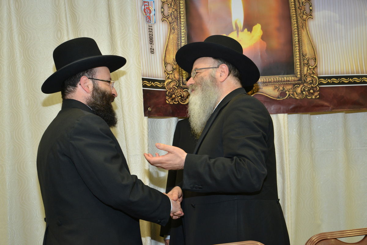 הכנסת ספר תורה לזכר הגרי"ש אלישיב • גלריה