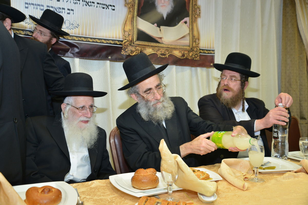 הכנסת ספר תורה לזכר הגרי"ש אלישיב • גלריה