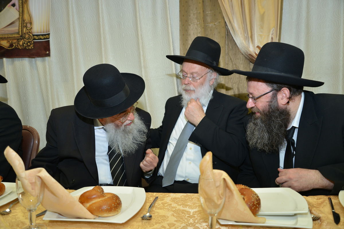 הכנסת ספר תורה לזכר הגרי"ש אלישיב • גלריה