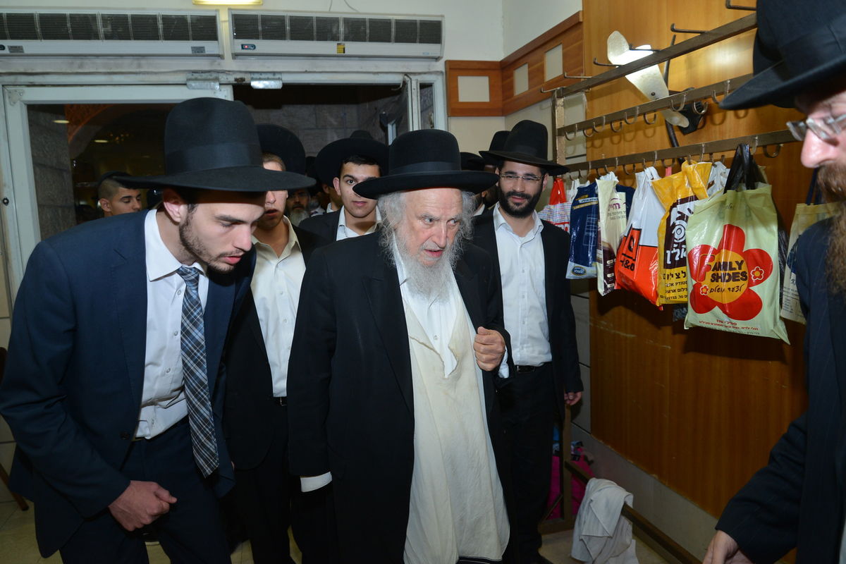 הכנסת ספר תורה לזכר הגרי"ש אלישיב • גלריה