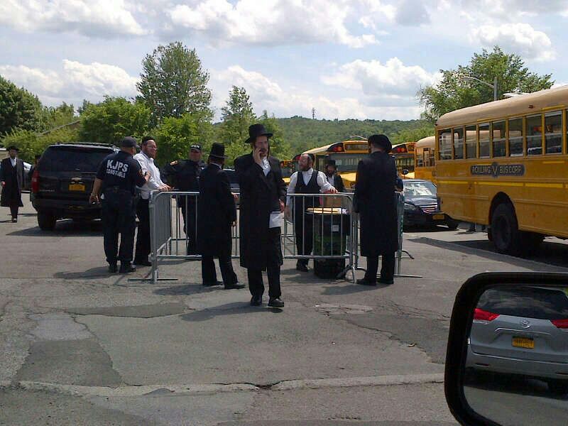 רבבות הכריזו במנהטן: לא לגיוס חרדים ופגיעה בתורה