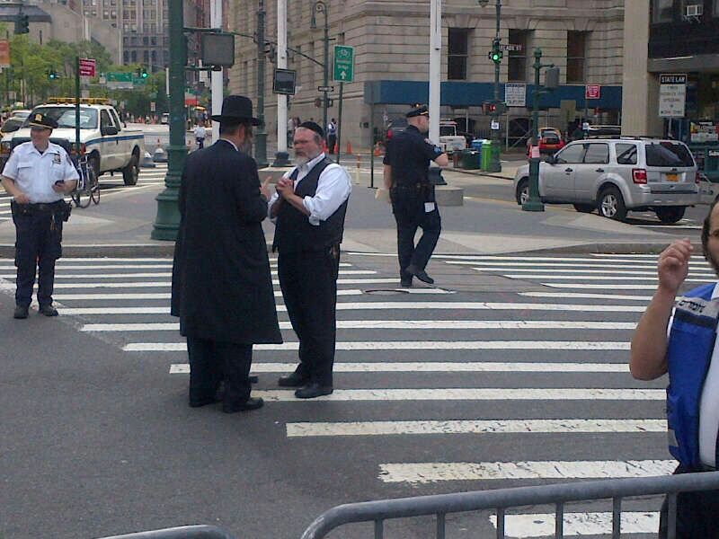 רבבות הכריזו במנהטן: לא לגיוס חרדים ופגיעה בתורה