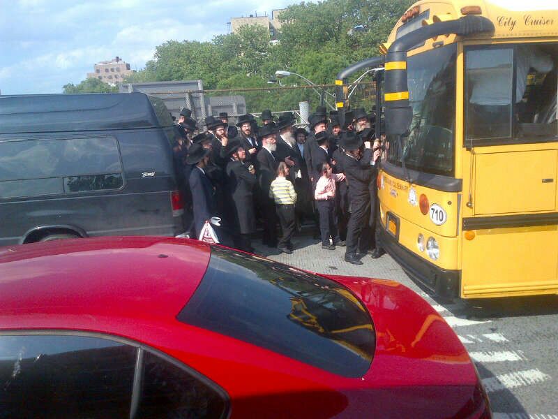 רבבות הכריזו במנהטן: לא לגיוס חרדים ופגיעה בתורה