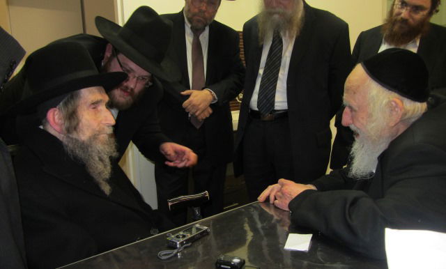 מרן הגראי"ל שטיינמן והגר"ש אויערבך