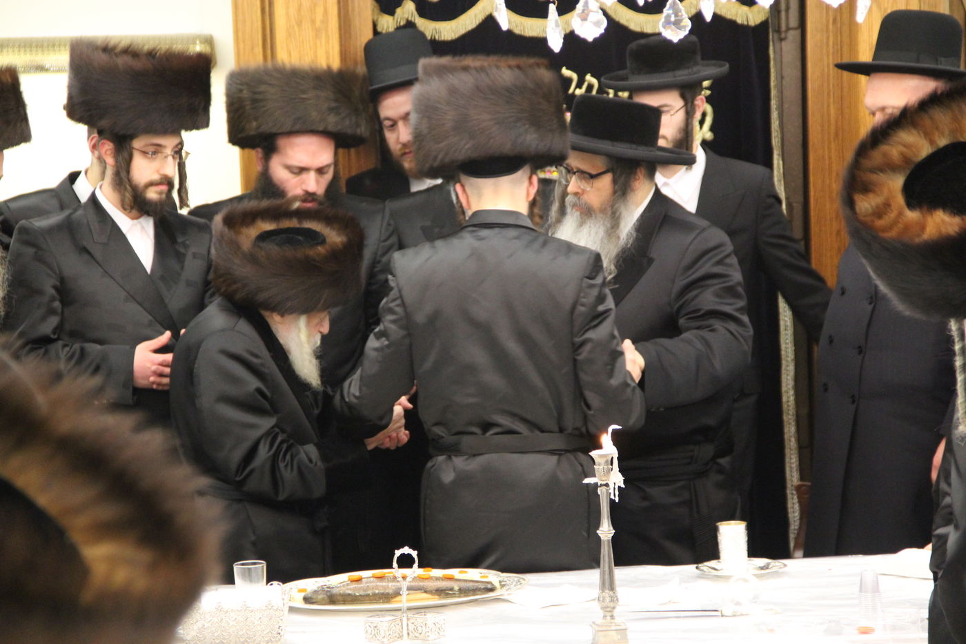 האדמו"ר מהר"י מסאטמר בשמחת סקולען • תמונות