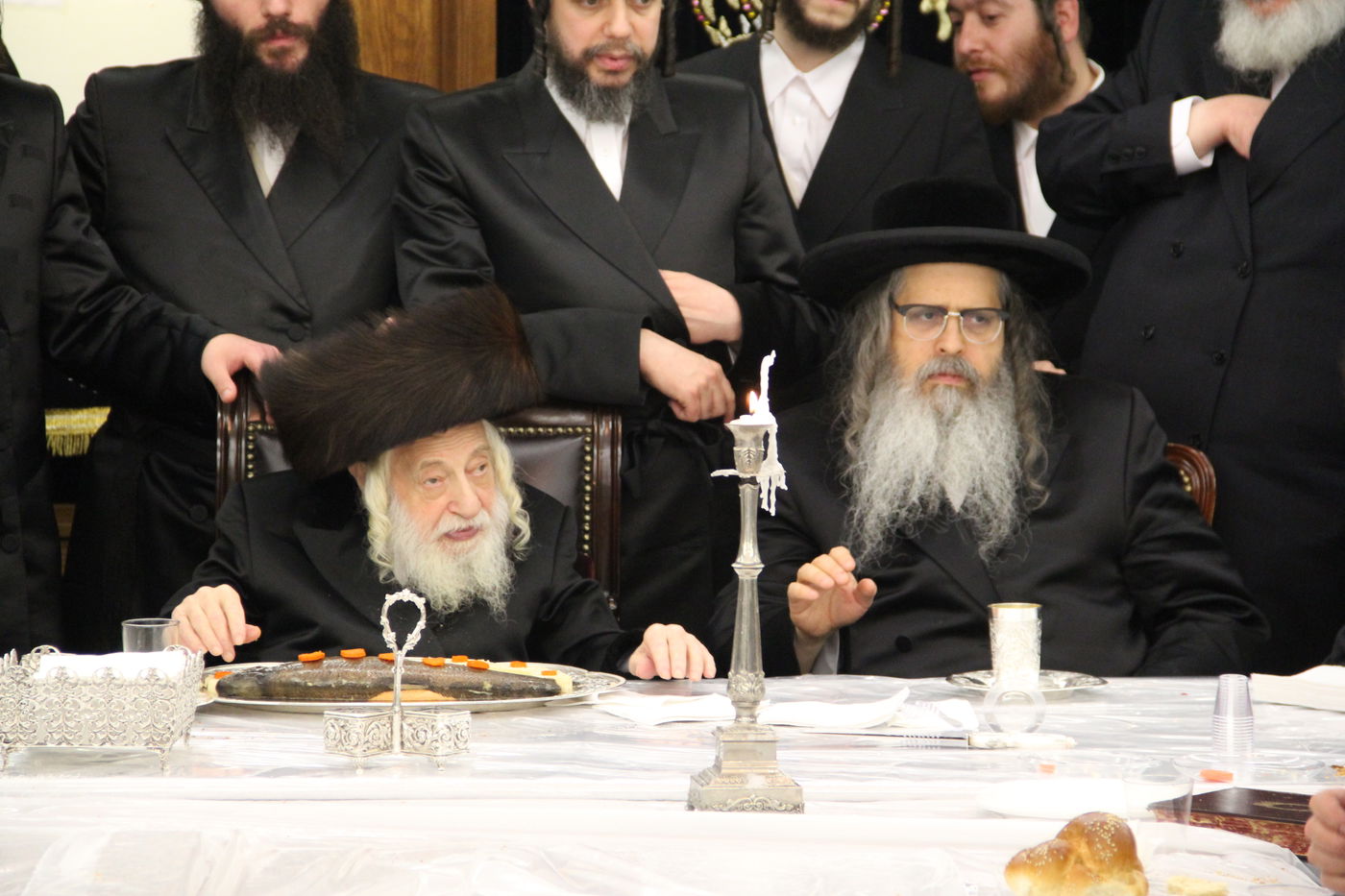 האדמו"ר מהר"י מסאטמר בשמחת סקולען • תמונות