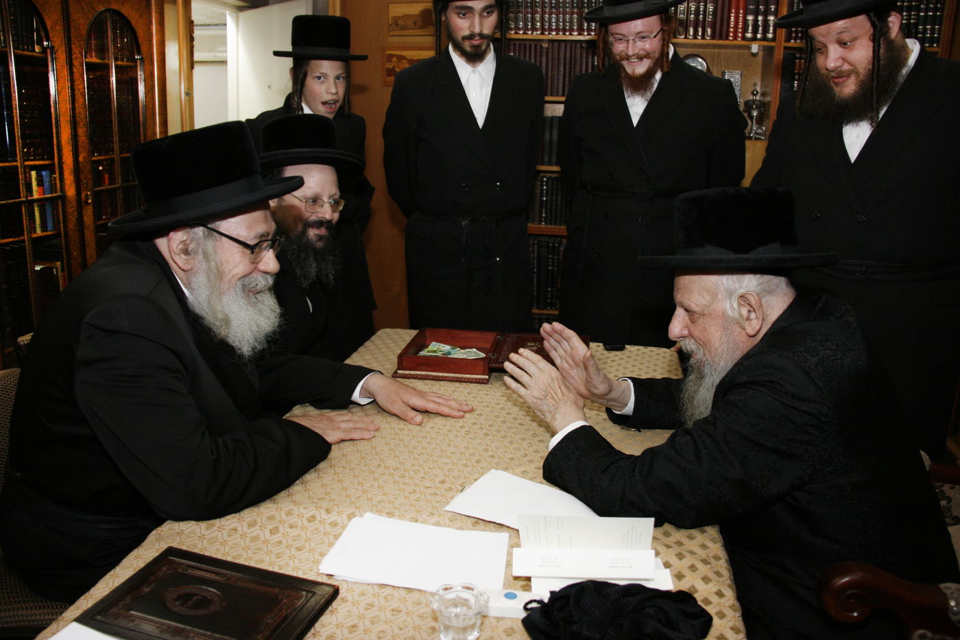 יארצייט בסערט ויז'ניץ • גלריה